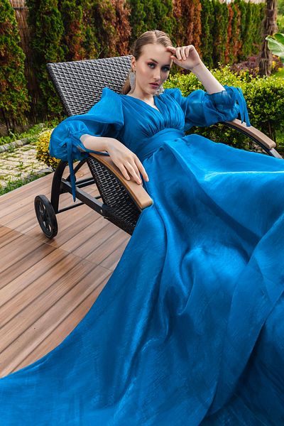 Lafaba Langes Abendkleid mit Indigo-Ballonärmeln und V-Ausschnitt für Damen