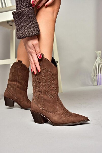 Fox Shoes T267655002 Kahverengi Süet Kalın Topuklu Kadın Bot