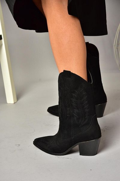 Fox Shoes Τ 267655002   Μαύρα σουέτ γυναικείες μπότες με χοντρό τακούνι