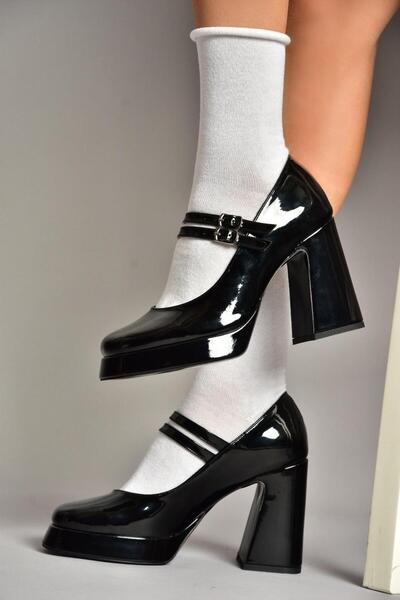 Fox Shoes T 569613308   Pantofi de damă cu toc gros din piele lăcuită neagră