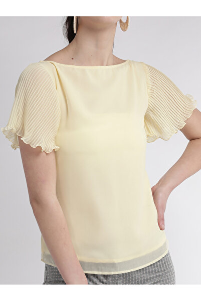 Mish By Styli Solid Boat Neck Top with Pleated Sleeves