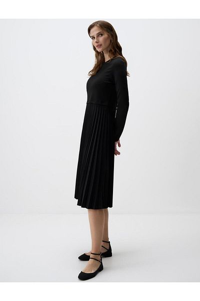 Jimmy Key Black Crew Neck Pleated Relaxed Fit Knitted Midi Dress
