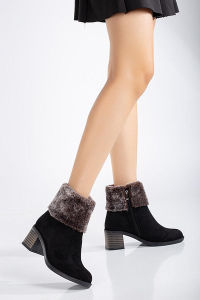 Dilimler Ayakkabı Women's Heeled Boots Black Suede Fur Zippered Oval Toe