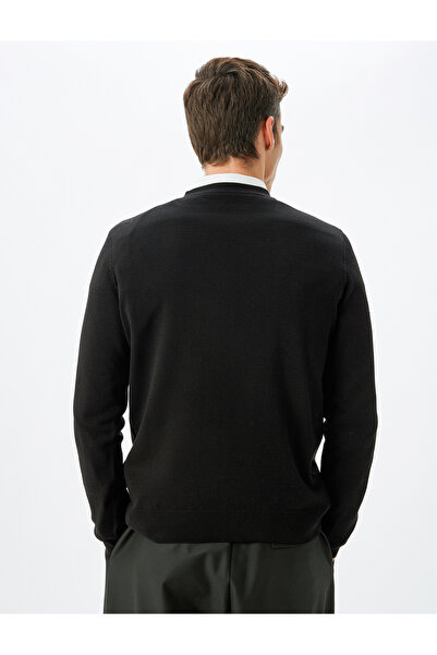 Koton Langärmliger Basic-Strickpullover mit Rundhalsausschnitt