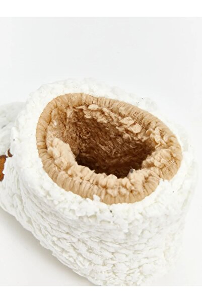 LC Waikiki LCW STEPS Krem Nakışlı Pelüş Kız Çocuk Ev Botu