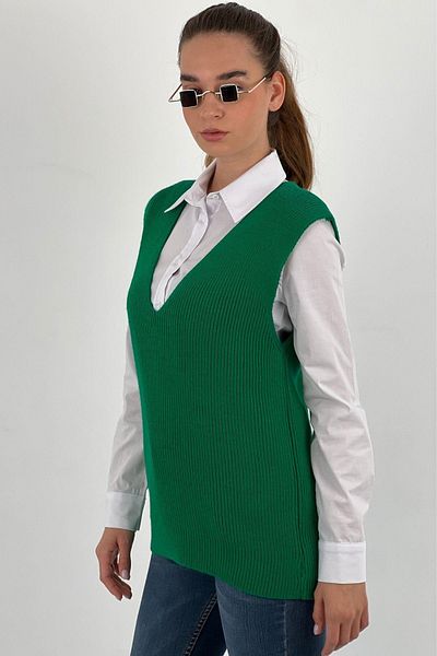 Miss Poem Women's V-Neck Sleeveless Strap Hijab Winter Green Knitwear Sweater