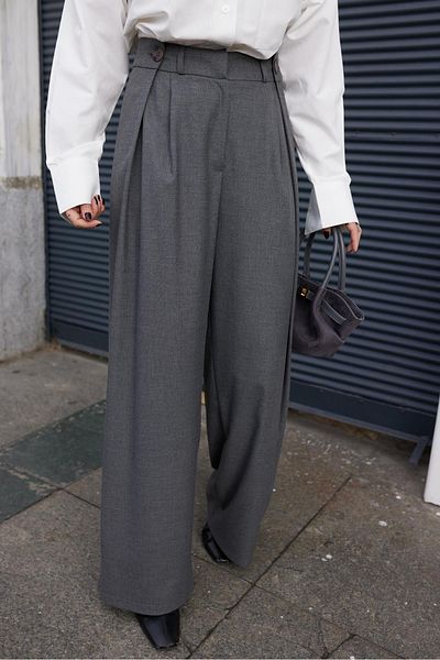 Askı Nişantaşı Gray Button and Clamp Detailed Palazzo Trousers