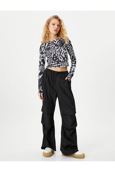 Koton Tricou cu mânecă lungă cu imprimeu graffiti cu gât crew