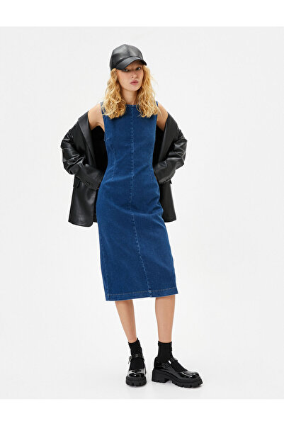 Koton Midi Kot Elbise Kolsuz Slim Fit Bisiklet Yaka Yırtmaç Detaylı Pamuklu