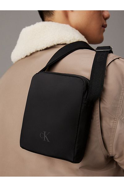 Calvin Klein Calvin Klein Men Solid Sling Bag