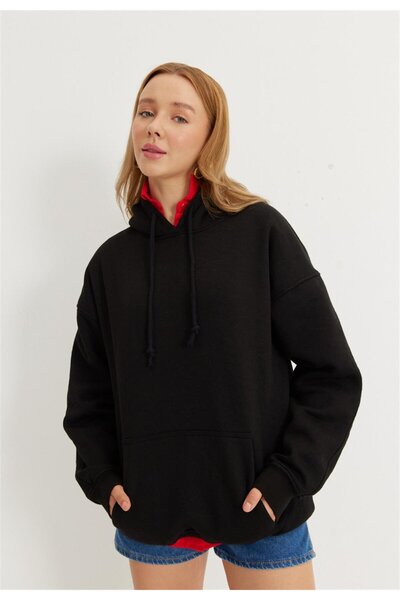 TUBİA Hanorac oversize cu glugă de culoare neagră pentru femei