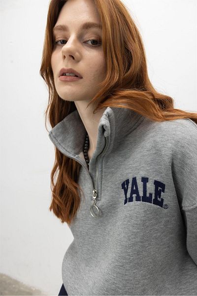 TUBİA Hanorac crop imprimat cu broderie Yale