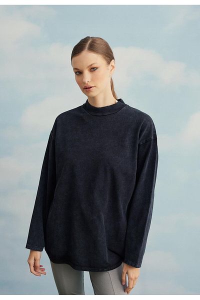 TUBİA Women's Black Color Antique Look Sweatshirt