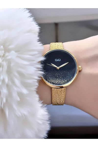 Q&Q Minimal Elegant Thin Case Women's Straw Cord Wrist Watch