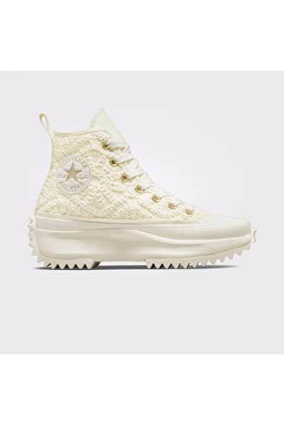 Converse حذاء رياضي نسائي من Run Star Hike Festival باللون الكريمي