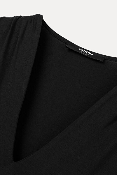 VATKALI Mély V-nyakú body párnával