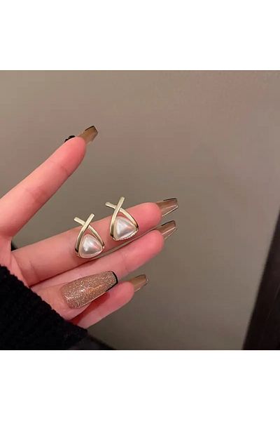 DANİSKA Vintage Inspired Stylish Design Geometric Pattern Earrings with Pearls