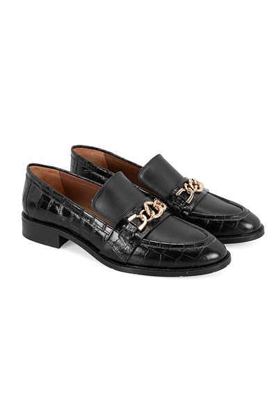 Desa Women's Black Casual Leather Loafer