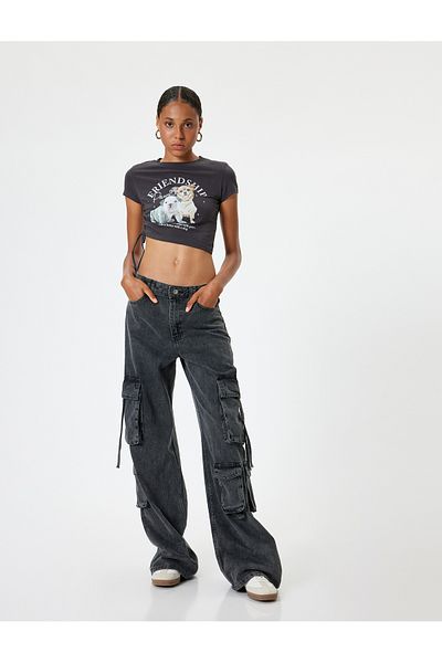 Koton Crew Neck Slim Fit Crop T-Shirt - Dog Print and Drawstring