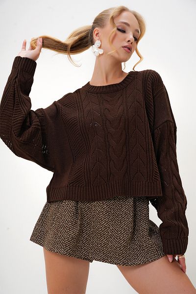 Trend Alaçatı Stili Women's Brown Crew Neck Houndstooth Patterned Knitwear Crop Sweater Alc-X13136