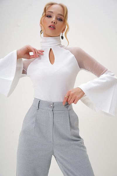 Trend Alaçatı Stili White Tulle Detailed Drop Low-Cut Women's Crepe Blouse - Turtleneck, Spanish Sleeve Alc-X13105