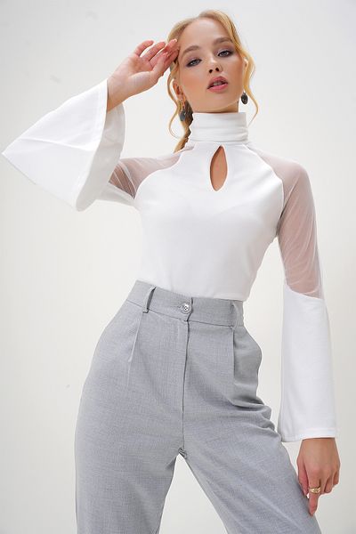 Trend Alaçatı Stili White Tulle Detailed Drop Low-Cut Women's Crepe Blouse - Turtleneck, Spanish Sleeve Alc-X13105