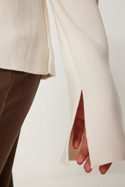 Happiness İstanbul Women's Ecru V-Neck Stylish Buttoned Knitwear Cardigan Mt00155