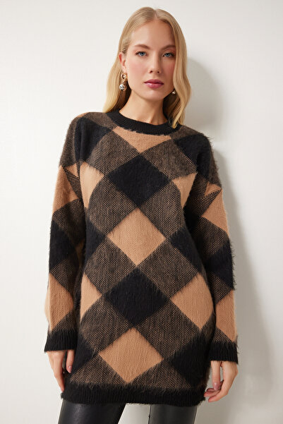 Happiness İstanbul Γυναικείο μαύρο μπισκότο καρό πουλόβερ με ανάγλυφη μακρύ πλεκτό AN00215