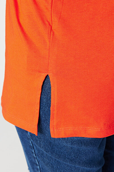 Trendyol Curve Crew Neck Red Boyfriend T-Shirt - 100% Cotton, Slit TBBSS22BF0031