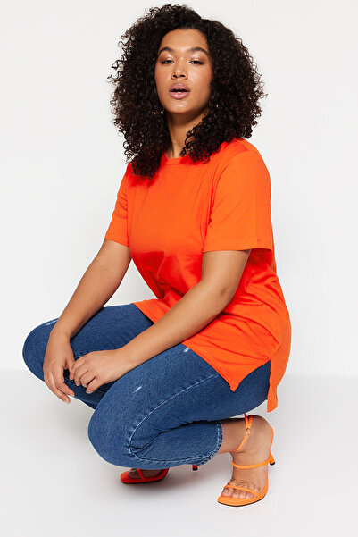 Trendyol Curve Crew Neck Red Boyfriend T-Shirt - 100% Cotton, Slit TBBSS22BF0031