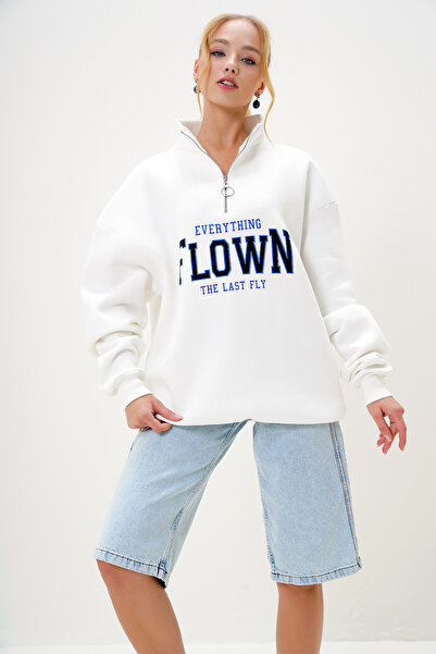 Trend Alaçatı Stili Kadın Ekru Yarım Balıkçı Yaka Önü Fermuarlı Ve Baskılı İçi Şardonlu Sweatshırt ALC-X13088