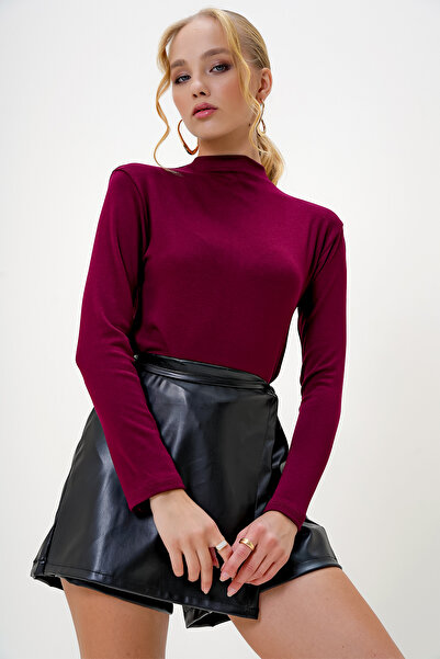 Trend Alaçatı Stili Burgunderrote Damenbluse mit halbem Rollkragen und zwei Fäden ALC-X13037