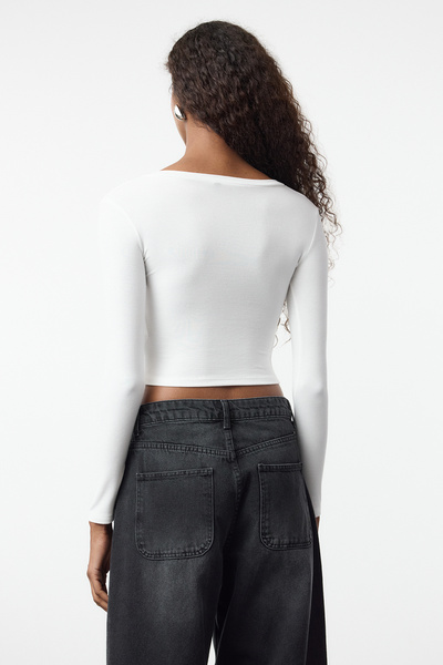 Trendyol Collection Pack of 2 Black and Ecru Colored Body-Fitted Blouse - Twoaw25Bz00306