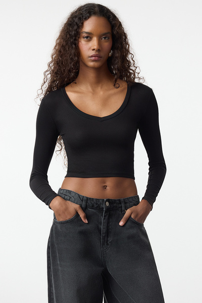 Trendyol Collection Pack of 2 Black and Ecru Colored Body-Fitted Blouse - Twoaw25Bz00306