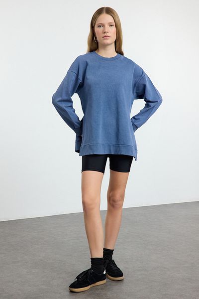 Trendyol Collection Indigo*001 - Трикотажен суитшърт от полар, широка кройка, може да се пере и детайлна цепка Twoaw23Sw00195