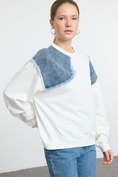 Trendyol Collection Denim Detailed Ecru Knitted Sweatshirt - Regular Fit Twoaw25Sw00290