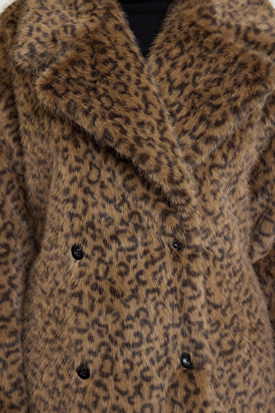 Trendyol Collection Vícebarevný dlouhý kožich Regular Fit s páskem Twoaw25Kb00075