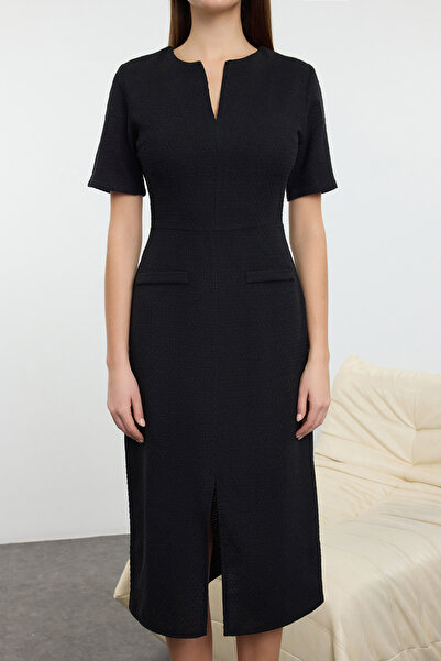 Trendyol Collection Миди тъкана рокля от туид с черен колан, A-силует Twoaw25El00238