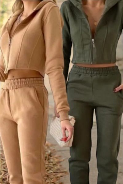 Flow Mi̇sseale Comfortable Fit Three Thread Crop Hooded Sweatshirt and Sweatpants Set