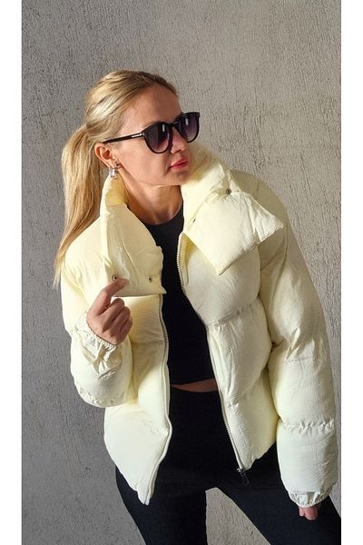 Garamak Women's Stand Collar Beige Color Short Puffer Coat