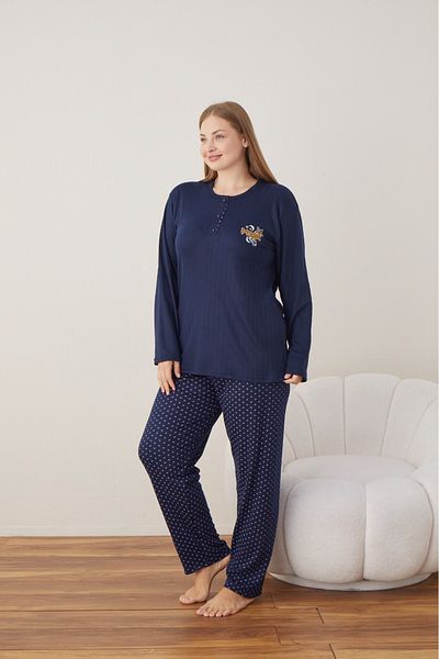 Temporium Women's Winter Plus Size Embroidered Patterned Collar Buttoned Long Sleeve Pajama Set