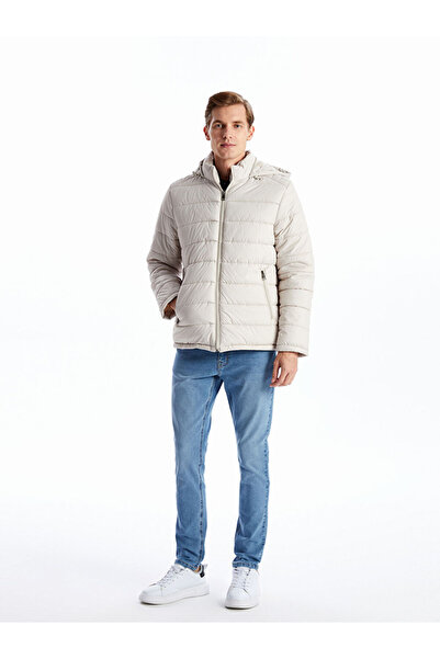 LC Waikiki Standart Kalıp Kapüşonlu Erkek Şişme Mont