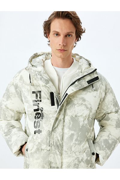 Koton Pufferjacke mit Kapuze und Reißverschluss – Windkappe