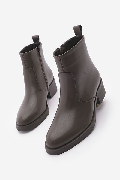 Marjin Brązowe damskie buty Gontre - zapinane na suwak, swobodny design