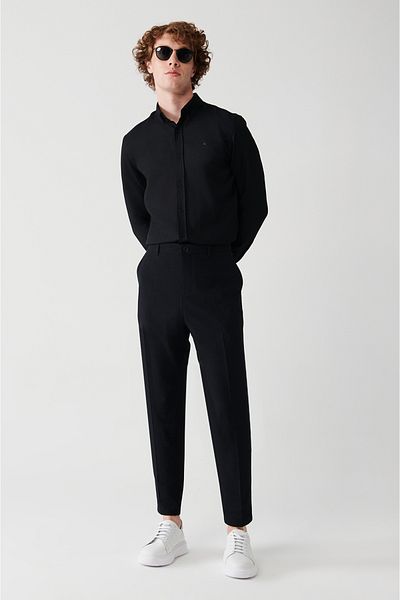 Avva Schwarze, strukturierte Seersucker-Lycra-Hose mit seitlicher Tasche und entspannter Passform