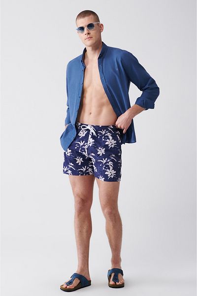 Avva Herren-Badeshorts E in Weiß-Marineblau, schnell trocknend, bedruckt, Standardgröße 003802