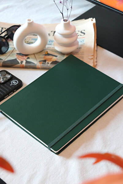 Victoria's Journals Classic 2025 Haftalık Ajanda A4 (19x25cm) Sert Kapak Ivor...