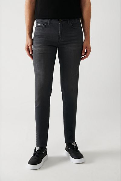 Avva Anthrazitfarbene, gewaschene, beschichtete Jeanshose für Herren B 003516