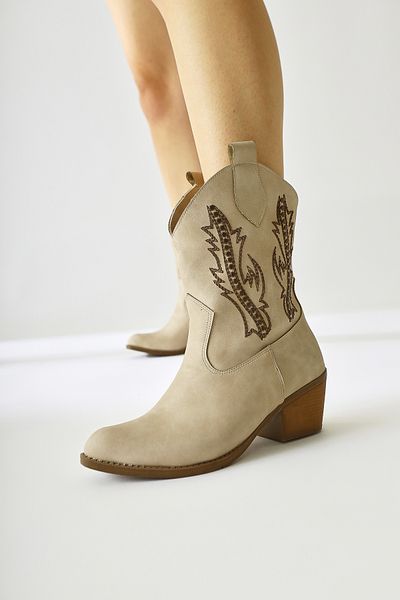Limoya Fiza Beige μυτερές γυναικείες μπότες Western με κεντημένο καρφίτσα, γυναικείο μποτάκι