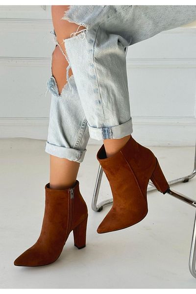 THE MUGA Tan Suede Heeled Boots